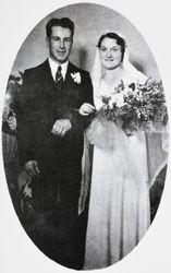 Wedding picture of Ray and Clorinda Gambonini, Petaluma, California, 1933