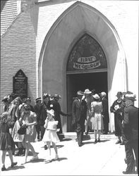 People outside the Methodist Church, Petaluma, California, 1933