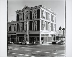 Western Avenue at Kentucky