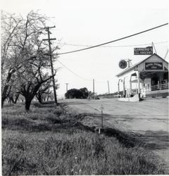 Garnero's Dry Creek Grocery