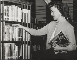 Librarian Rosemary Glenn