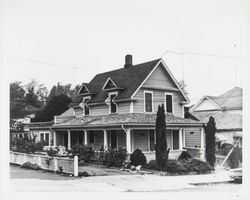 Gable roof residence with Greek Revival type roof returns