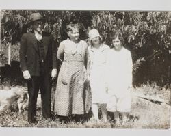 Group photograph of Urton and Barnes family members