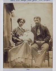 Portrait of the George Albert Titus family, Freestone, California, 1904