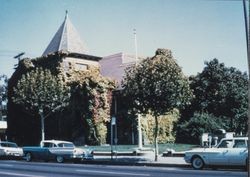 Front view of the Santa Rosa library before demolition