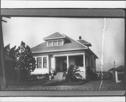 Unidentified house in the Petaluma area, Petaluma, California, 1910