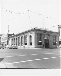 Bank of America's Petaluma, California branch at the 201 Main Street, about 1947