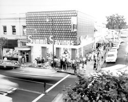 People lined up outside Summit Savings to get polio vaccine, Santa Rosa, California, 1962