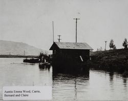 Emma E.Wood and the Whites at the Petaluma River, Petaluma, California, about 1916