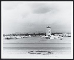 Control tower and parked planes at the Sonoma County Airport