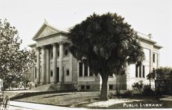 Free Public Library, Petaluma, California, about 1906