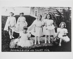 Juvenile queen and court 1912