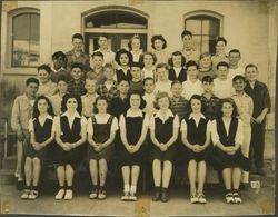 6-7-8 grade classes, Petaluma, California, 1944