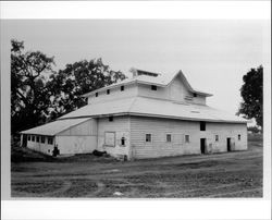 Barn at De Turk Vineyards in Kenwood, California, September 26, 1989