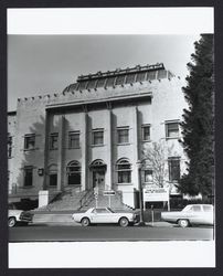 View of the Sonoma County Courthouse entrance on Third Street