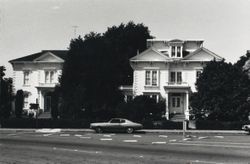 Metzger and Boyce houses at 535 and 537 B Street, Santa Rosa, California, July 5, 1984