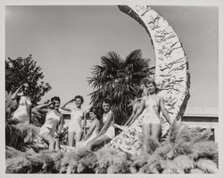 Miss Sonoma County float in Gravenstein Apple Show Parade