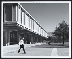 Ruben Salazar Library on the campus of Sonoma State University — Calisphere