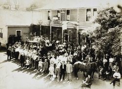 Stage leaving Adams Springs Resort for Calistoga, California, about 1915