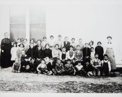 Students of Liberty School, Petaluma, California, 1913