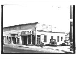 Pete's Auto Top Shop, Petaluma, California, 1940