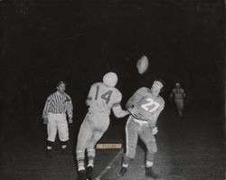 Awaiting the pass during Petaluma Leghorn game against San Francisco Broncs