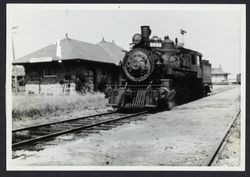 Locomotive 108 at the Kenwood station
