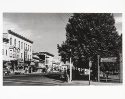 Healdsburg Avenue and Plaza