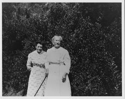 Izora A Powell and her mother, Pine Flat, California, 1914