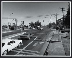 Railroad crossing at Old Redwood Highway