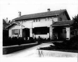 Magnus and Bertha Vonsen home located at 910 D Street, Petaluma, California, about 1923