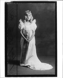 Juvenile Queen of the 1914 Rose Parade, Beverly Taylor, Santa Rosa, California