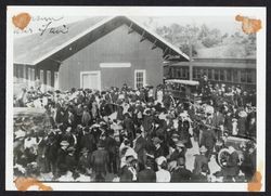 Citrus Fair goers at the Cloverdale train station