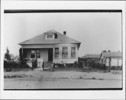 Unidentified house in the Petaluma area, Petaluma, California, 1910