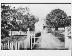 Unidentified house in the Petaluma area, Petaluma, California, 1910