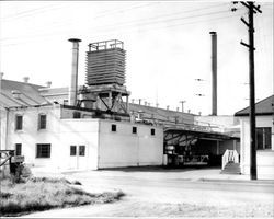 Partial view of the Burdell Creamery/Western Dairy Products Building, Petaluma, California, about 1938