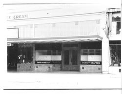 Vacant building at 163 Main, Petaluma, California, 1939