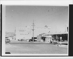 Shell station, Petaluma, California, 1939