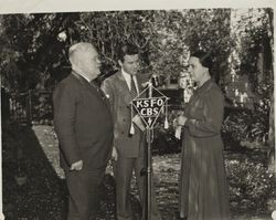 Radio broadcast with Herbert Slater and Elizabeth Burbank at the Burbank home, 208 Santa Rosa Avenue, Santa Rosa, about 1941