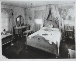 Dorothy Tomasini's bedroom at 625 D Street, Petaluma, California, about 1930