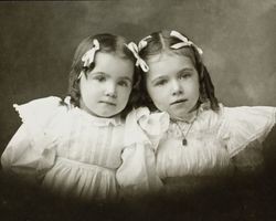 Portrait of Edith and Ethel Raymond, circa 1900