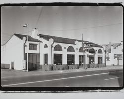 Niles Auto Co., Petaluma, California, about 1947