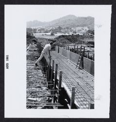 Building Yulupa Avenue bridge