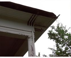 Detail of missing brackets beneath the eaves at the Neunfeldt Home at 674 Sunnyslope Road, Petaluma, California, Apr. 8, 2004