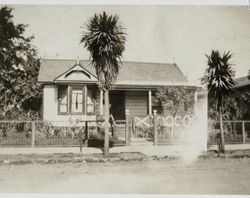 Residence of the Girolo family in Santa Rosa, California, 1912