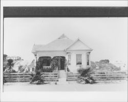 Unidentified Petaluma, California city houses, about 1910