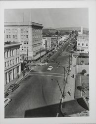 Fourth Street looking east at Mendocino Avenue