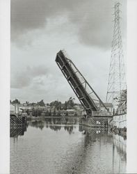 Elevated D Street Bridge during the Old Adobe and Petaluma River Festival of 1986