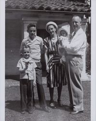 Leland Myers family, Petaluma, California, about 1947