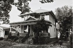 Facade of the Sweet House at 607 Cherry Street, Santa Rosa, California